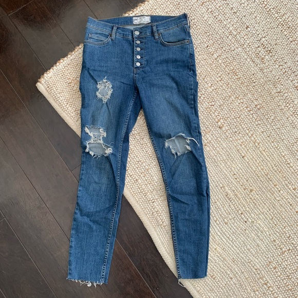 Free People Reagan Skinny Jeans, Size 28. - Picture 4 of 6